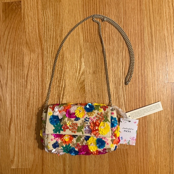 Viral Beaded Bag - Picture 1 of 6